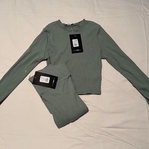 Sage green, ribbed legging set